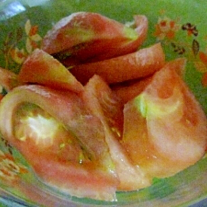 グラニュー糖とレモン果汁で作る甘いデザートトマト